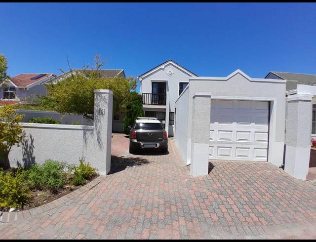 3 BEDROOM PROPERTY TO RENT IN RONDEBOSCH